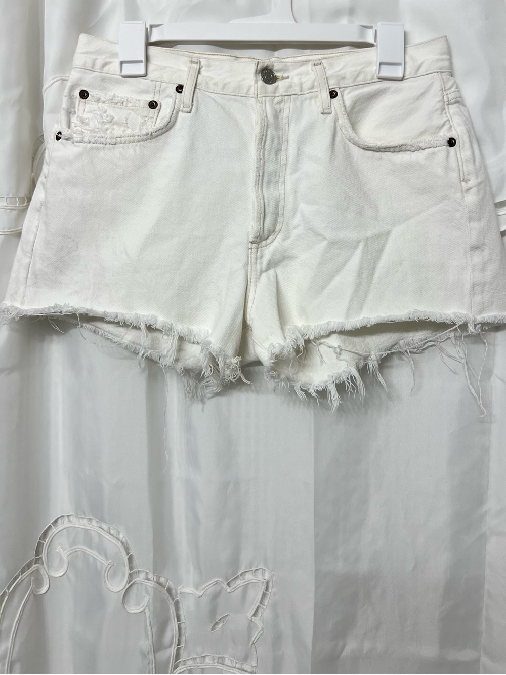 AGOLDE Parker Vintage Cut Off Shorts 28 White High Rise Raw Hem Denim - Picture 7 of 14